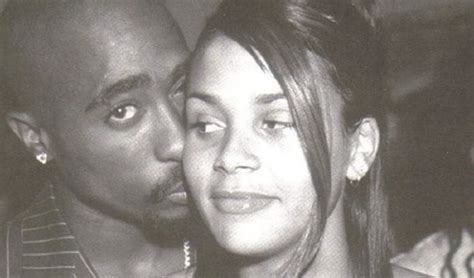 who was dating 2pac when he died